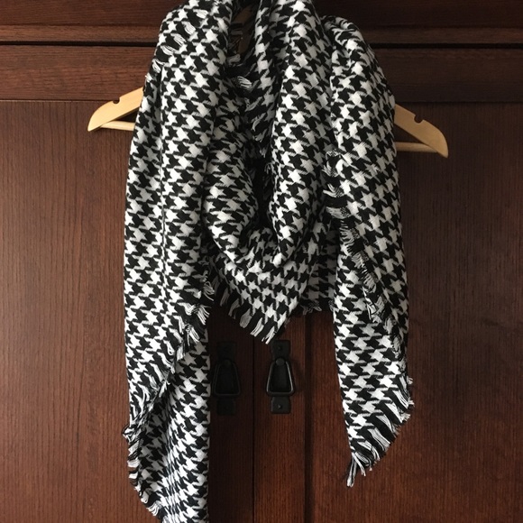 Houndstooth large blanket scarves - Picture 4 of 6